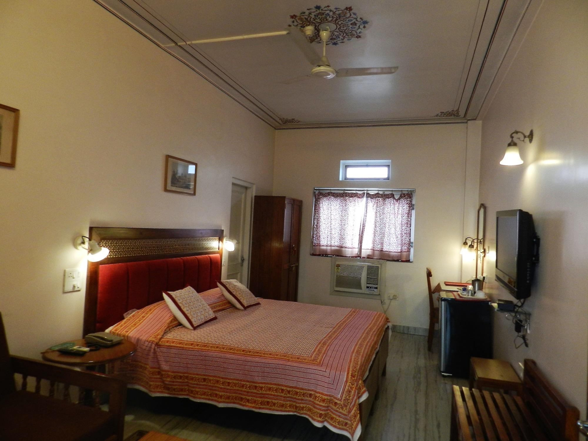 Hotel Tara Niwas Dźajpur Zewnętrze zdjęcie